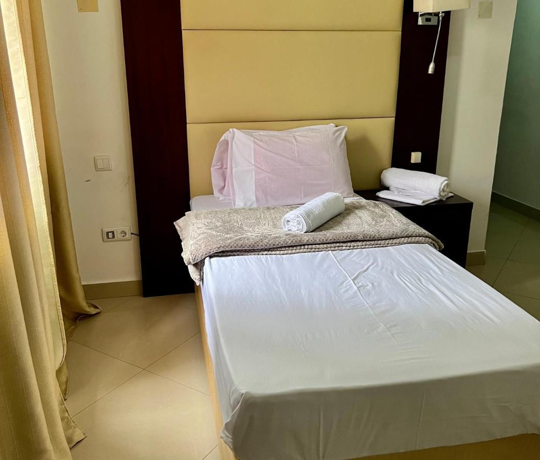 Guest House La Plaza Luanda Eksteriør bilde